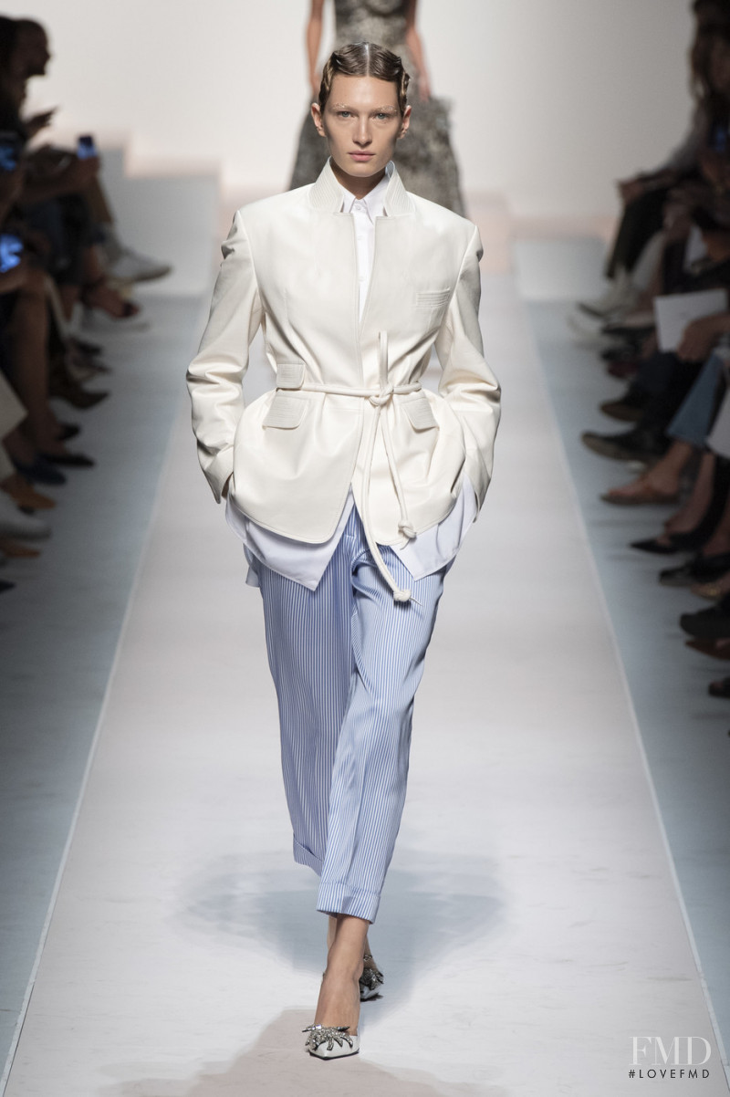 Liz Kennedy featured in  the Ermanno Scervino fashion show for Spring/Summer 2020