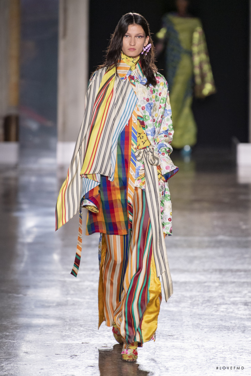 Shuting Qiu fashion show for Spring/Summer 2020