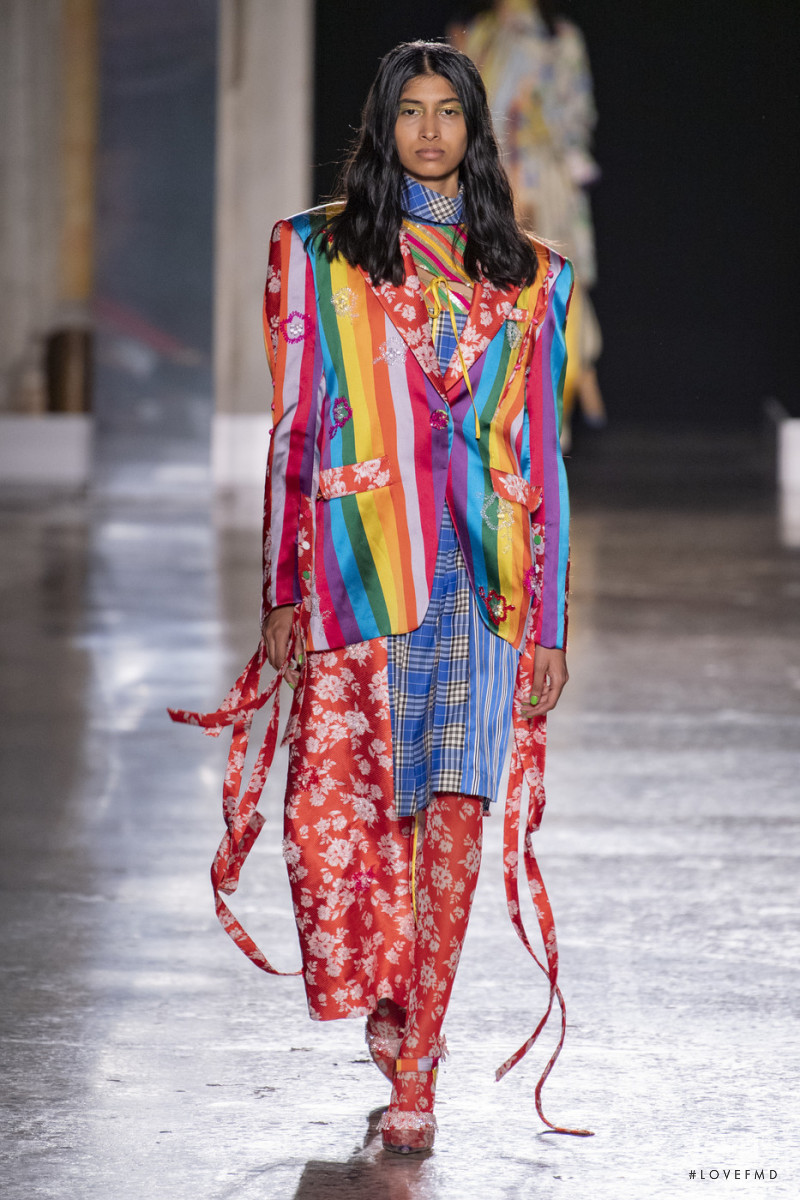 Shuting Qiu fashion show for Spring/Summer 2020