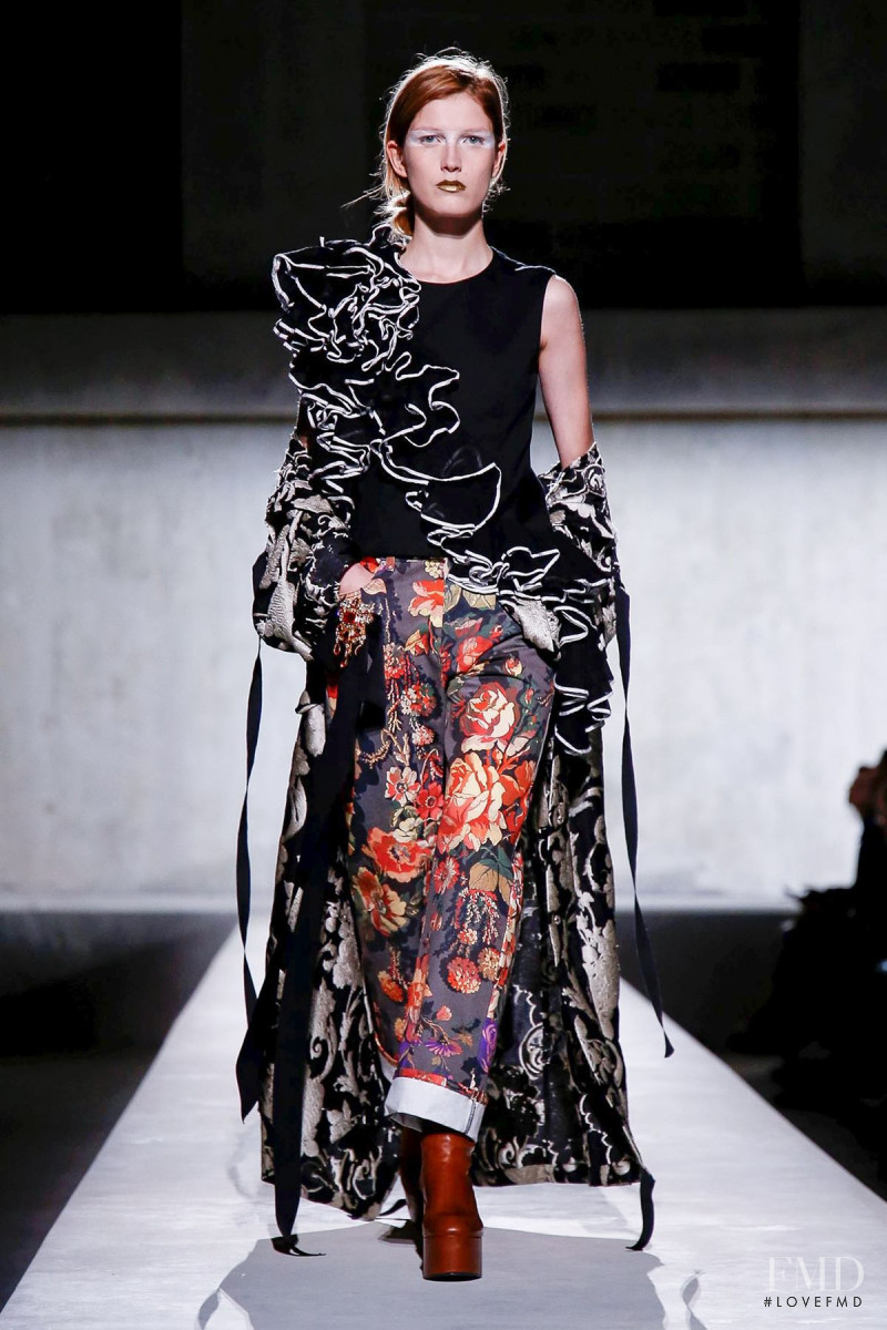 Tessa Bruinsma featured in  the Dries van Noten fashion show for Spring/Summer 2020