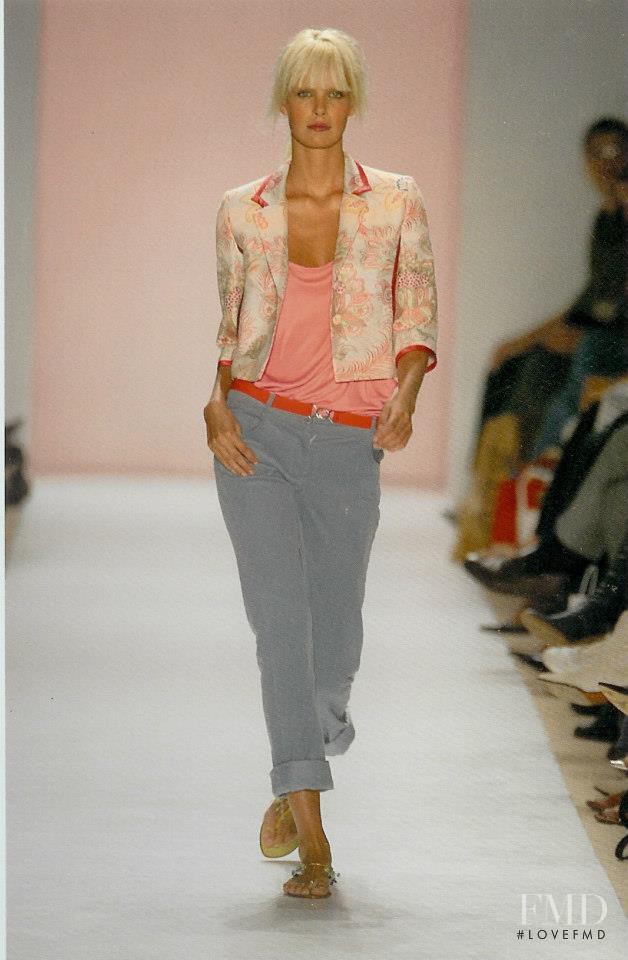 Dewi Driegen featured in  the Matthew Williamson fashion show for Spring/Summer 2004