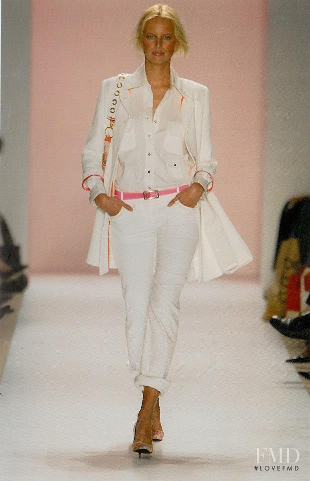 Karolina Kurkova featured in  the Matthew Williamson fashion show for Spring/Summer 2004
