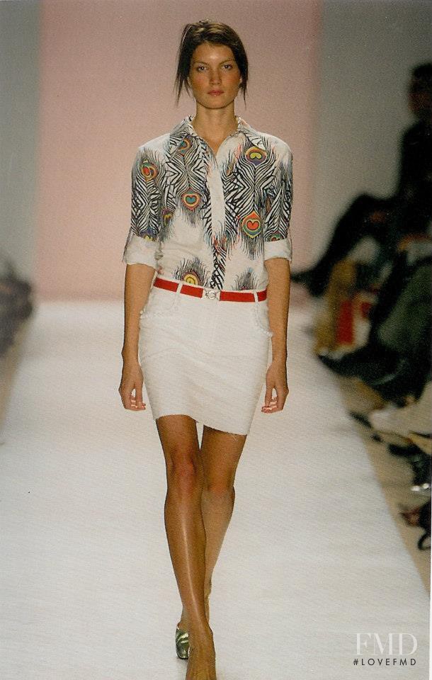 Anna Davolio featured in  the Matthew Williamson fashion show for Spring/Summer 2004