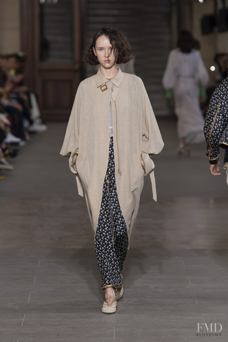 Charlotte ODonnell featured in  the Mame Kurogouchi fashion show for Spring/Summer 2020