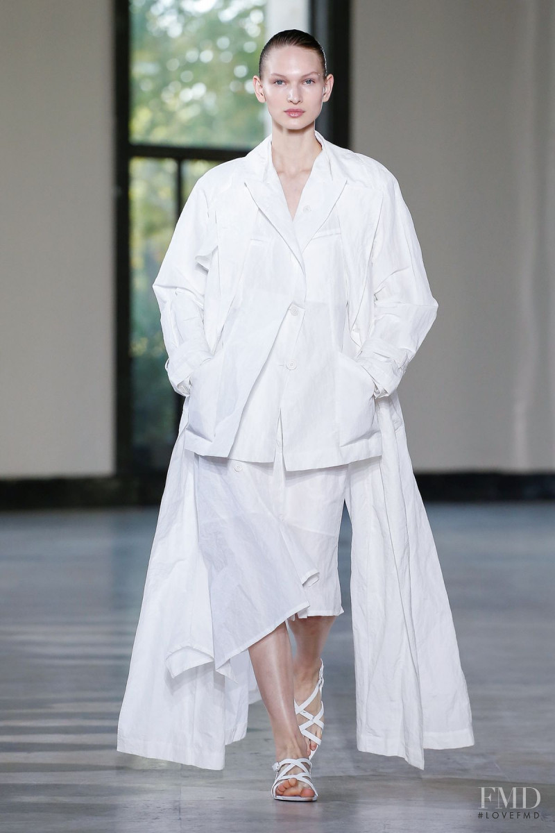 Dawei by Belle Ninon fashion show for Spring/Summer 2020