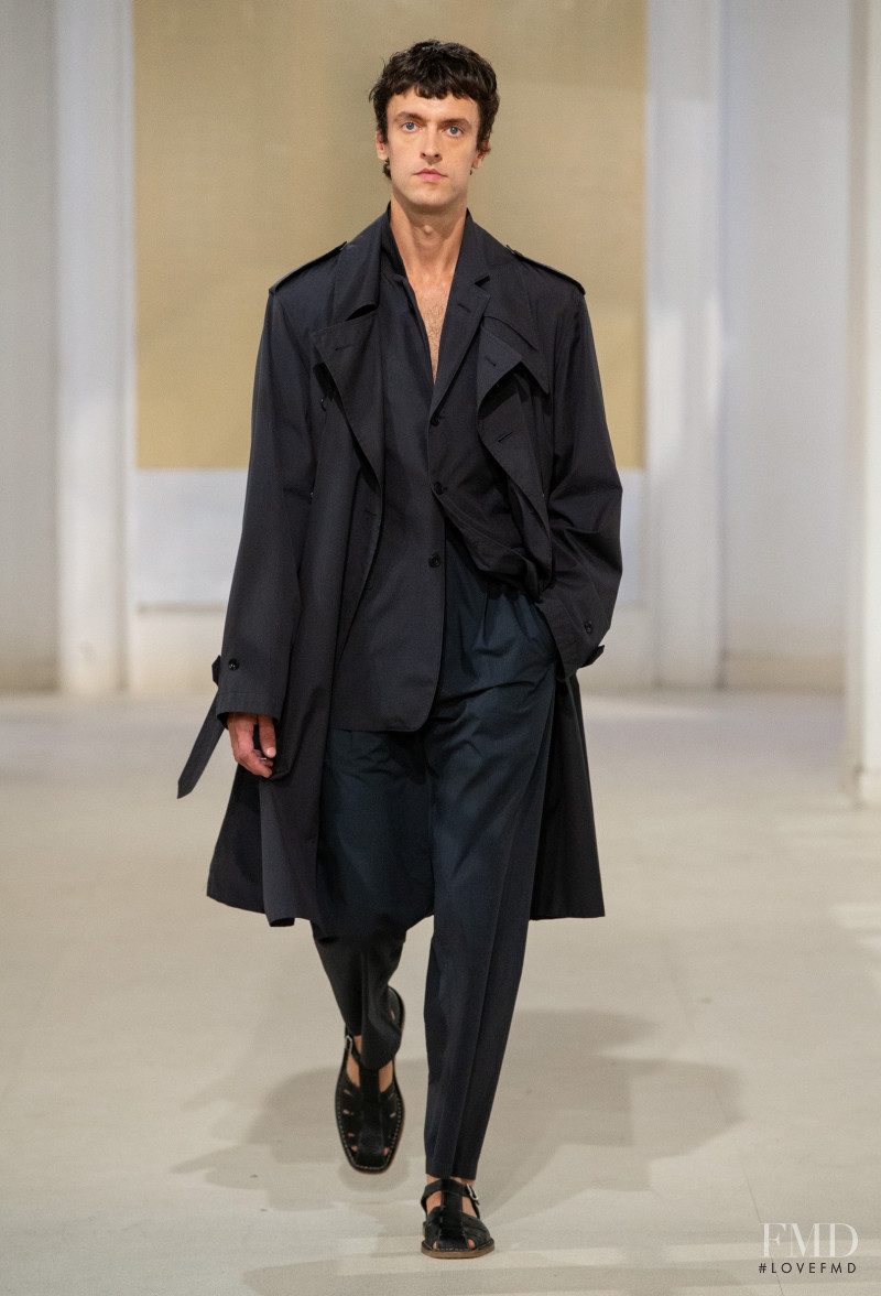 Veronica Manavella featured in  the Christophe Lemaire fashion show for Spring/Summer 2020