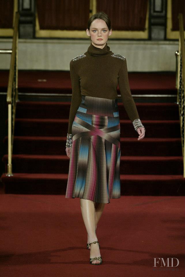 Lisa Cant featured in  the Matthew Williamson fashion show for Autumn/Winter 2005