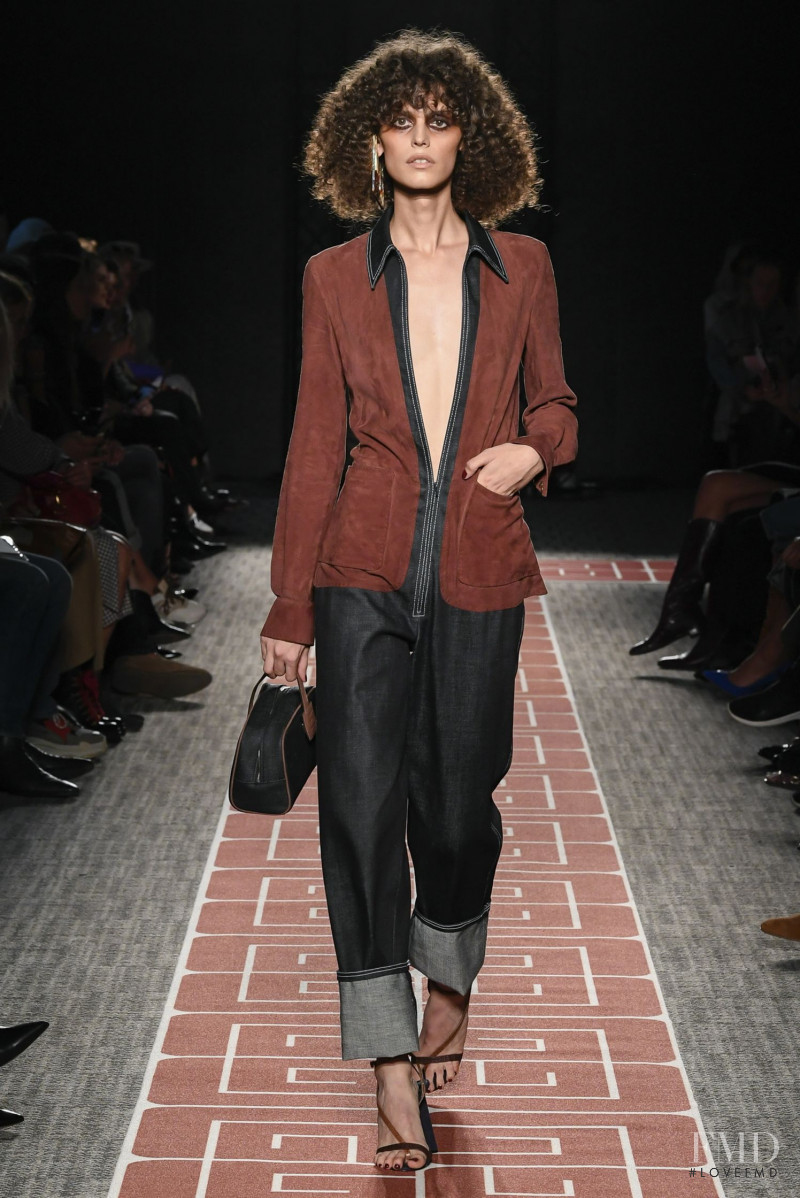 Nora Senkal featured in  the Guy Laroche fashion show for Spring/Summer 2020