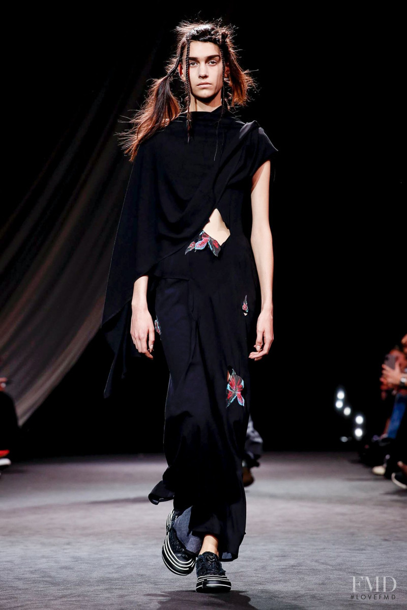 Yohji Yamamoto fashion show for Spring/Summer 2020