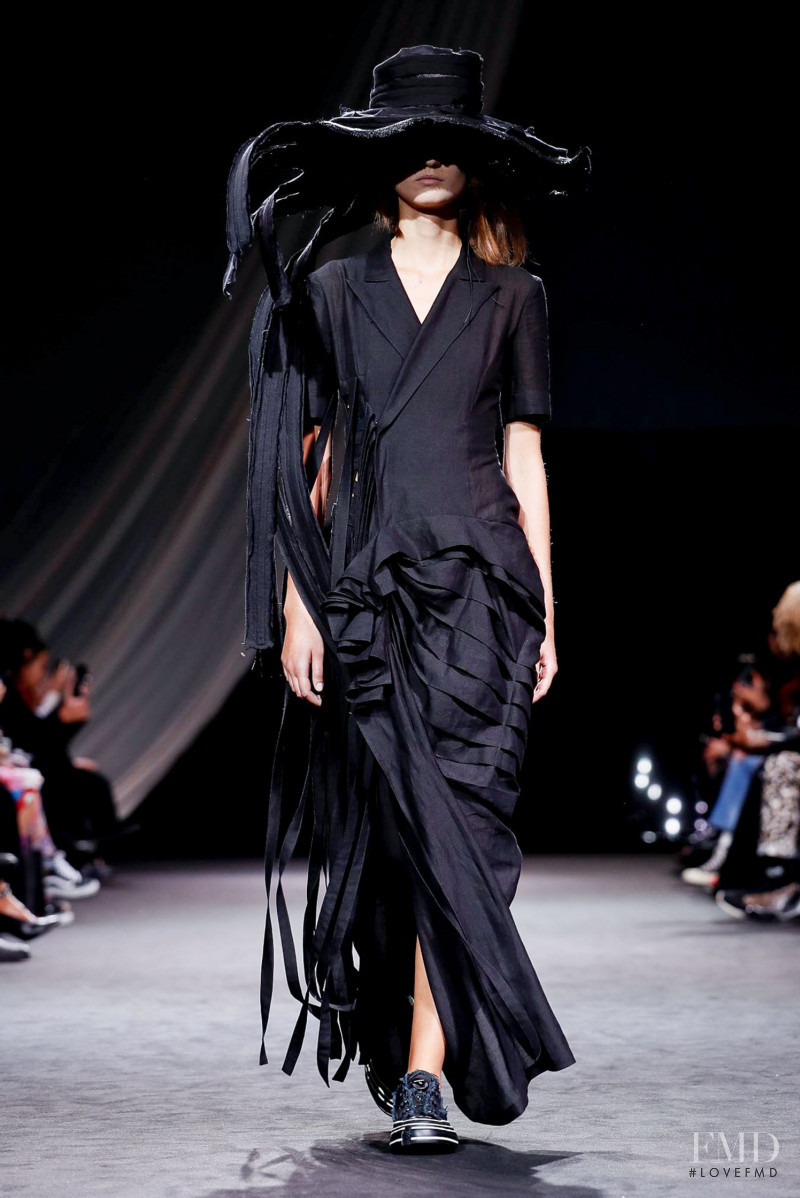 Yohji Yamamoto fashion show for Spring/Summer 2020