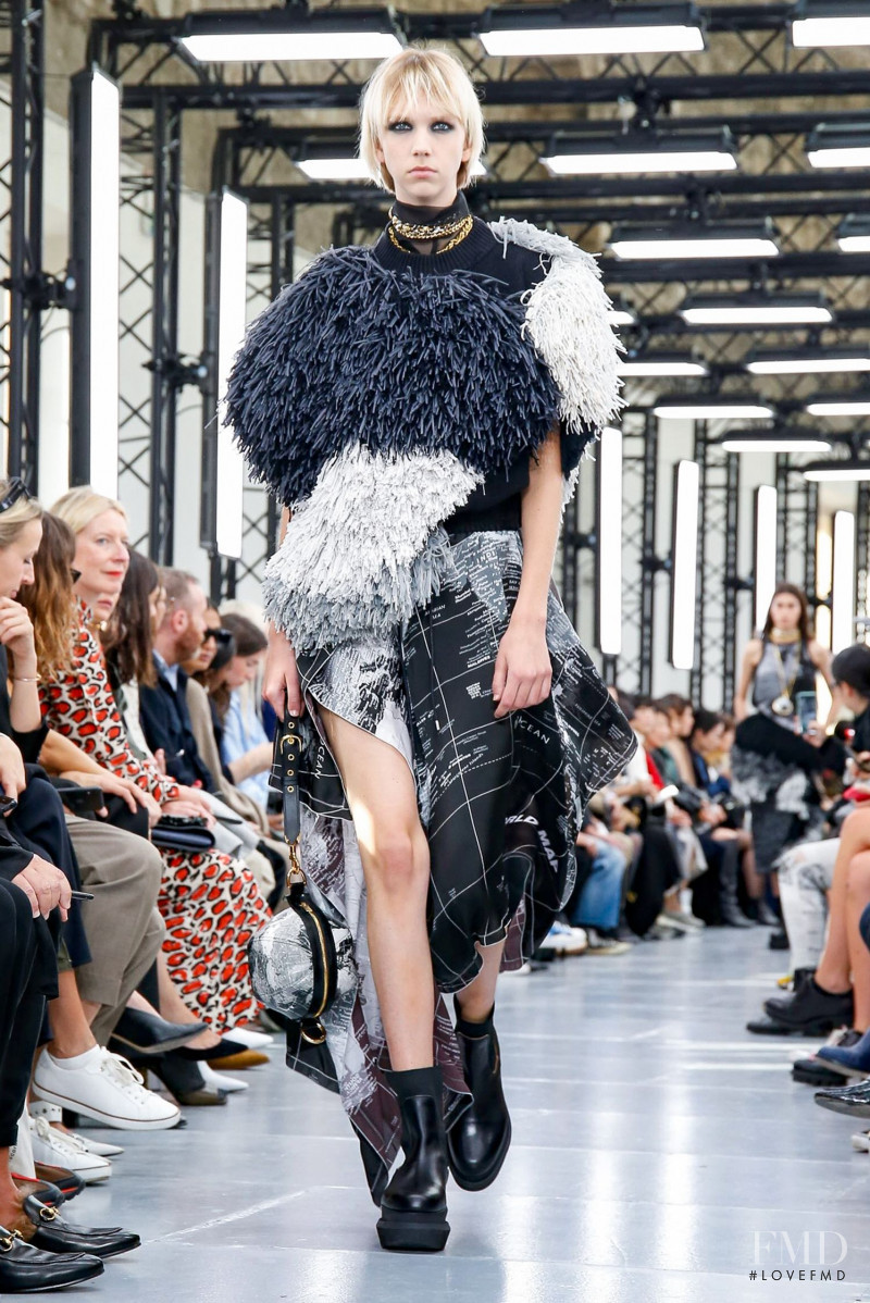Bente Oort featured in  the Sacai fashion show for Spring/Summer 2020