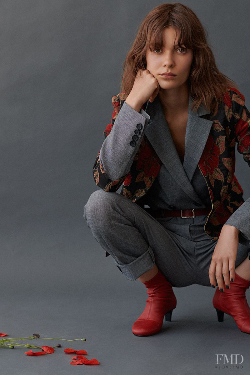 Hexeline advertisement for Autumn/Winter 2018