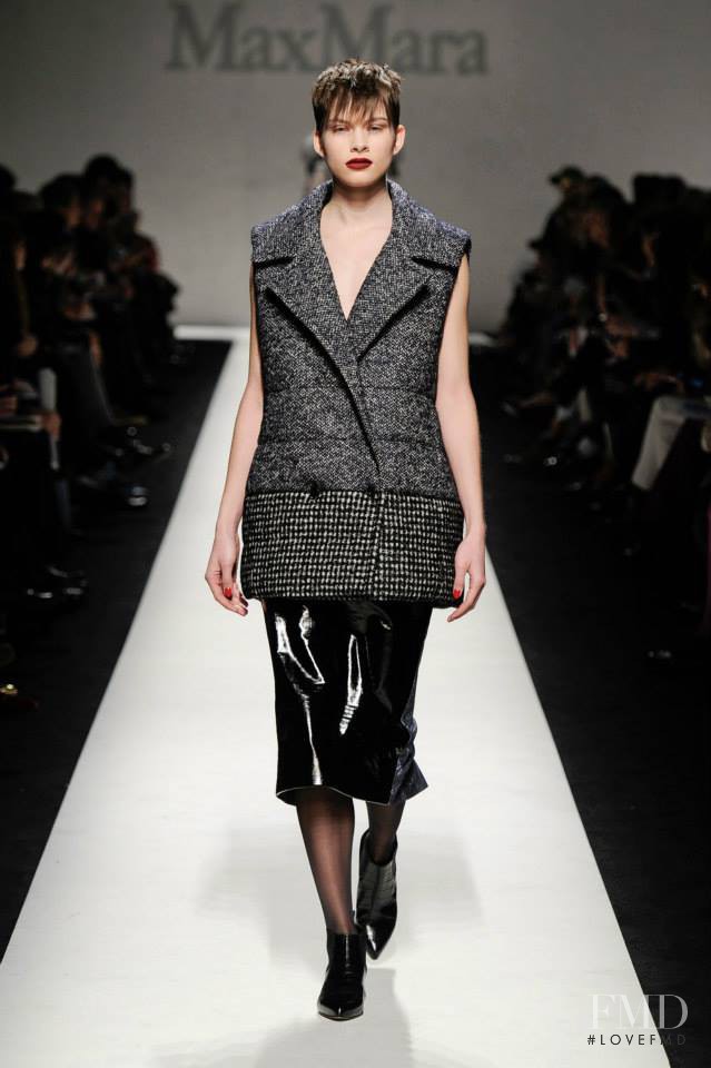 Benthe de Vries featured in  the Max Mara fashion show for Autumn/Winter 2014