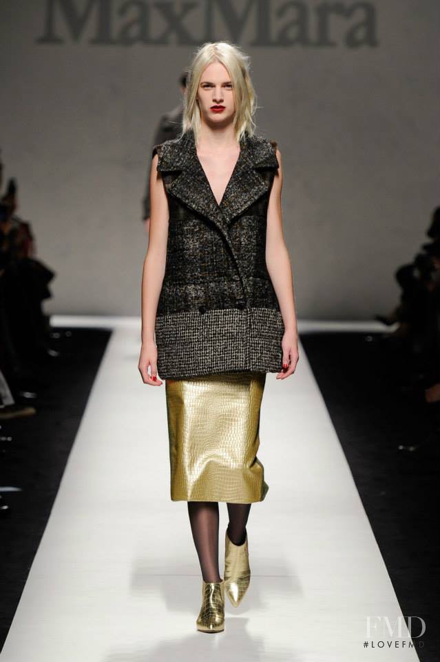 Ashleigh Good featured in  the Max Mara fashion show for Autumn/Winter 2014