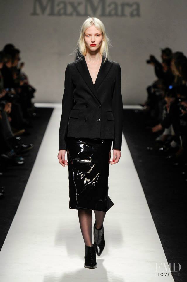 Sasha Luss featured in  the Max Mara fashion show for Autumn/Winter 2014