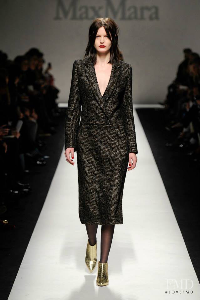 Zlata Mangafic featured in  the Max Mara fashion show for Autumn/Winter 2014