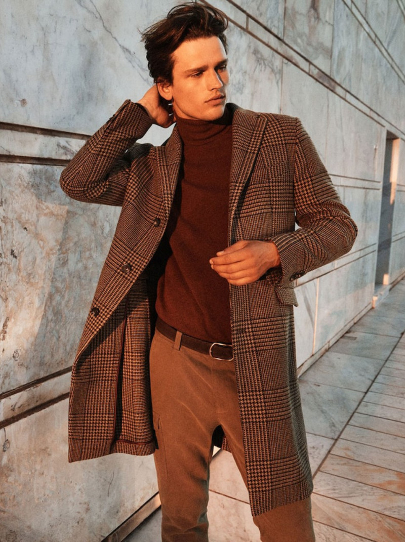 Massimo Dutti advertisement for Autumn/Winter 2019