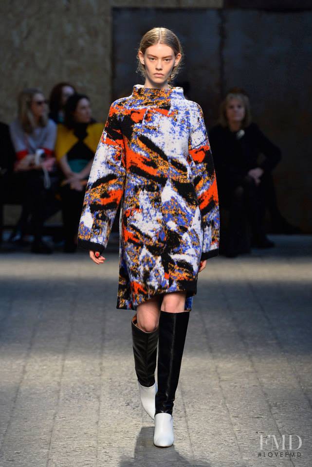 Ondria Hardin featured in  the Sportmax fashion show for Autumn/Winter 2014