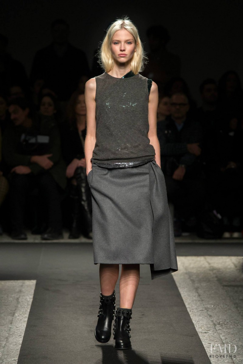 Sasha Luss featured in  the N° 21 fashion show for Autumn/Winter 2014