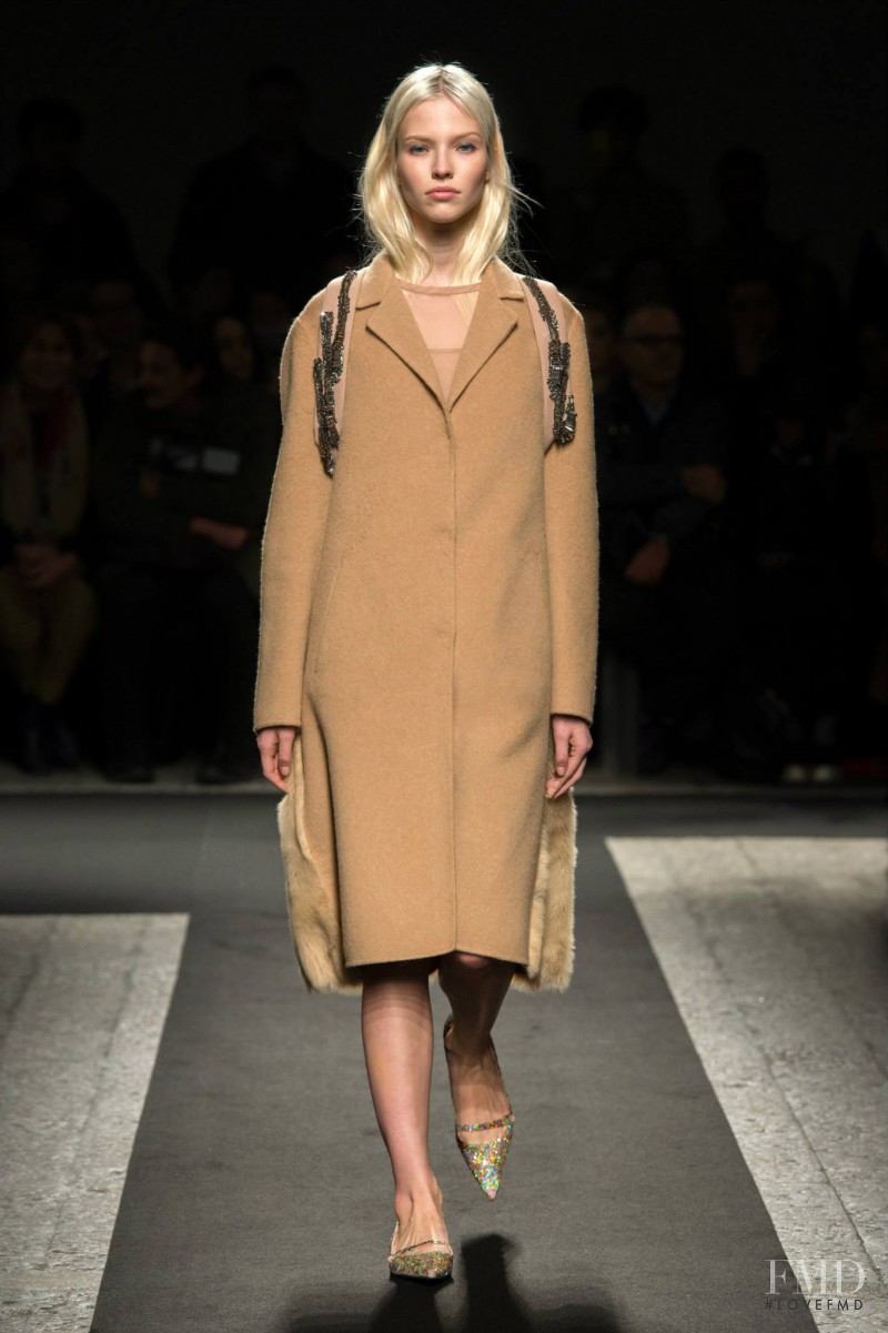 Sasha Luss featured in  the N° 21 fashion show for Autumn/Winter 2014
