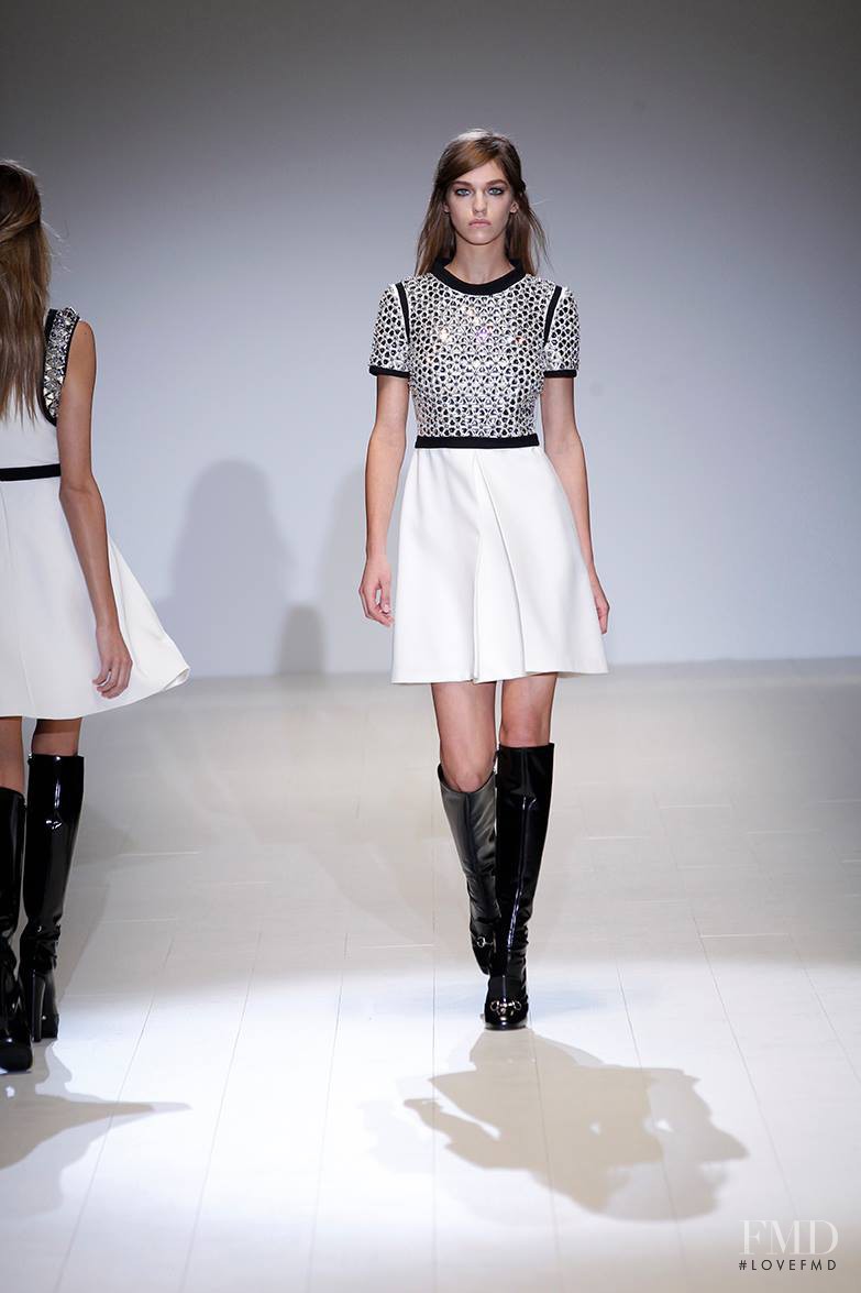 Samantha Gradoville featured in  the Gucci Boyish Romanticism fashion show for Autumn/Winter 2014