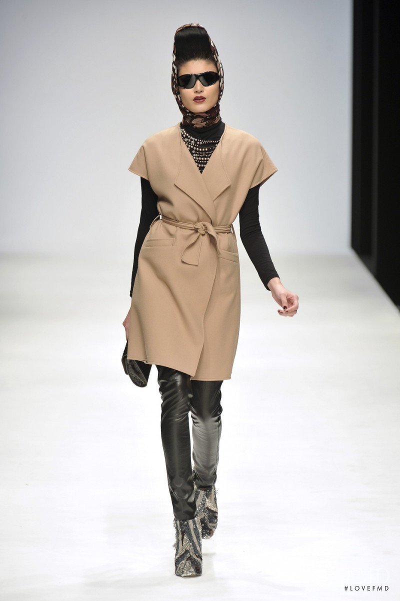 Issa fashion show for Autumn/Winter 2010