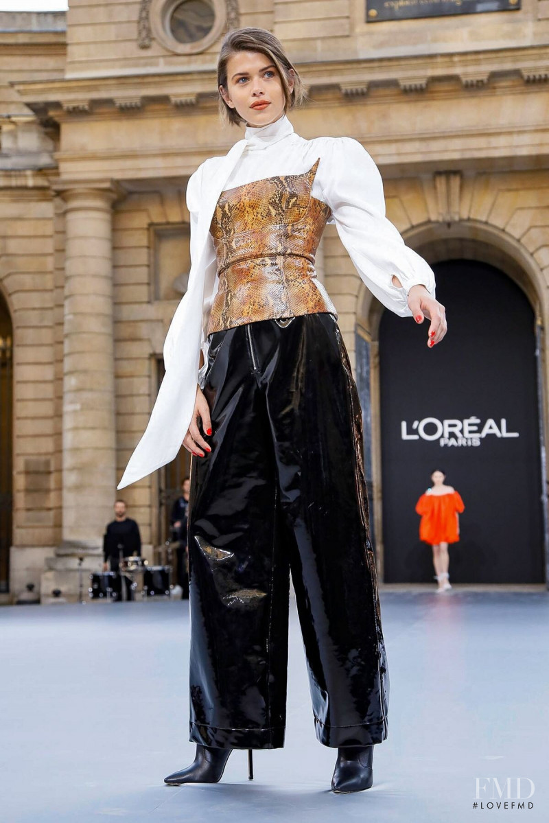 Georgia Fowler featured in  the L\'Oreal Paris fashion show for Spring/Summer 2020