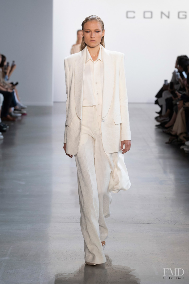 Zoe Louis featured in  the Cong Tri fashion show for Spring/Summer 2020