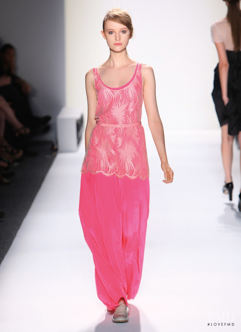 Honor fashion show for Spring/Summer 2012
