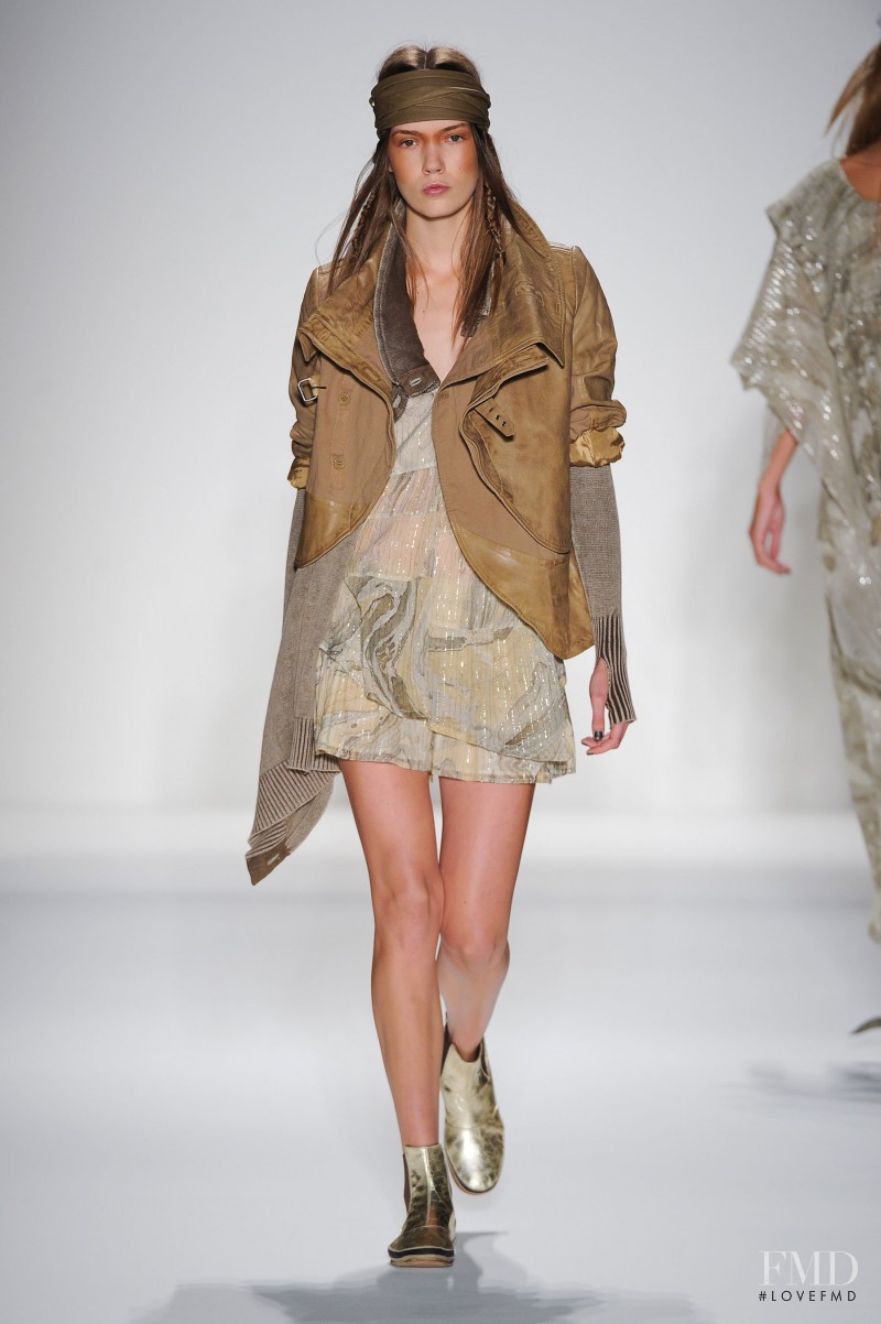 Nicholas K fashion show for Spring/Summer 2014