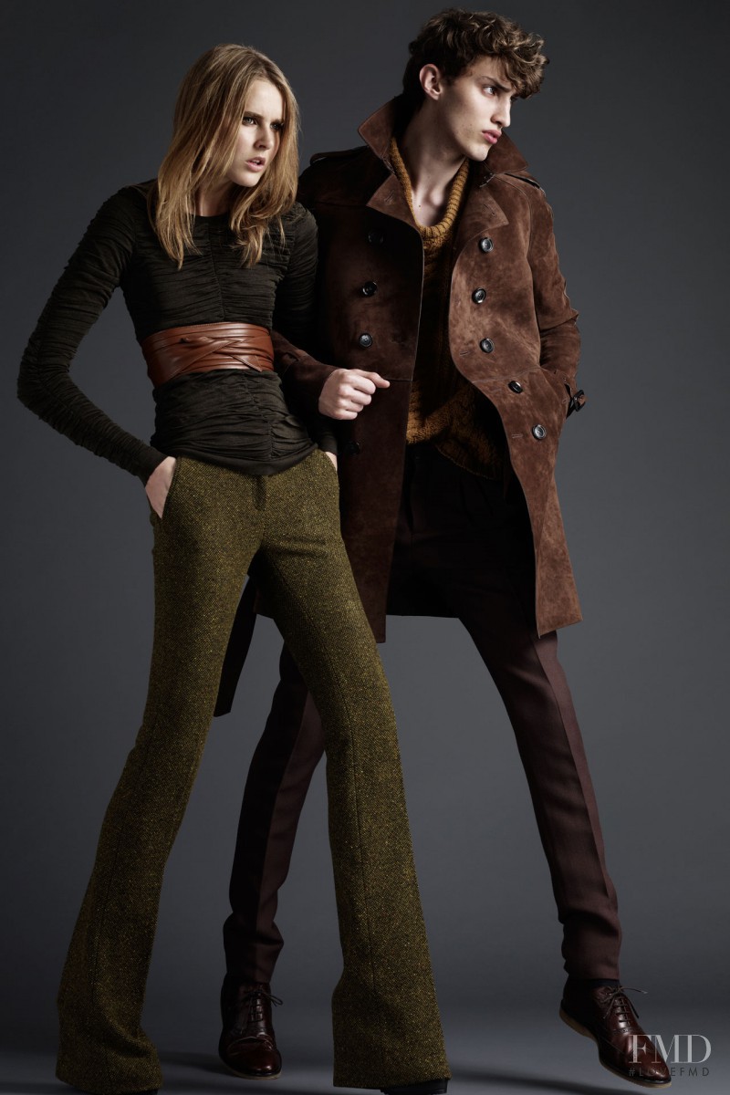 Lisanne de Jong featured in  the Burberry Prorsum fashion show for Pre-Fall 2011