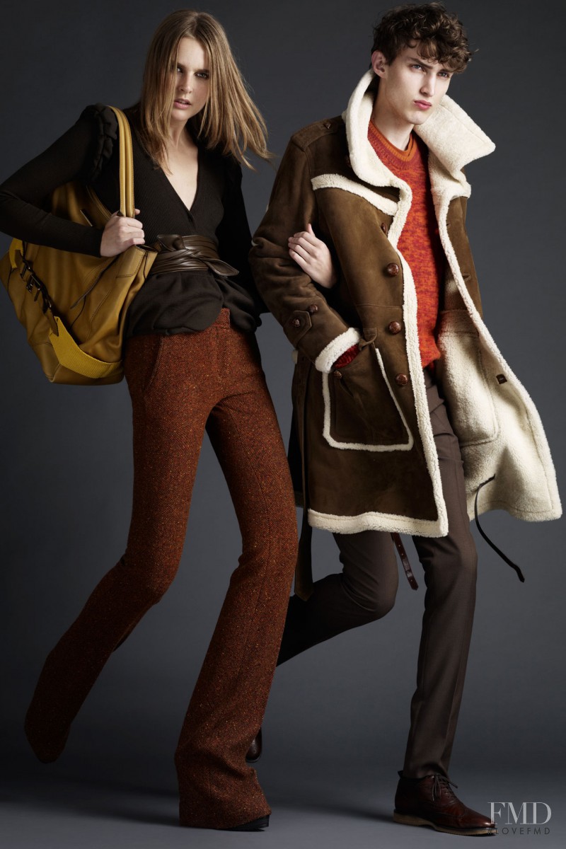 Lisanne de Jong featured in  the Burberry Prorsum fashion show for Pre-Fall 2011