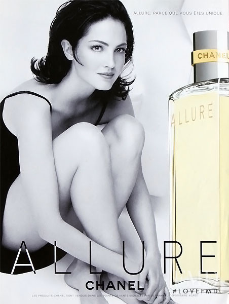 Chandra North featured in  the Chanel Parfums Allure advertisement for Spring/Summer 1998