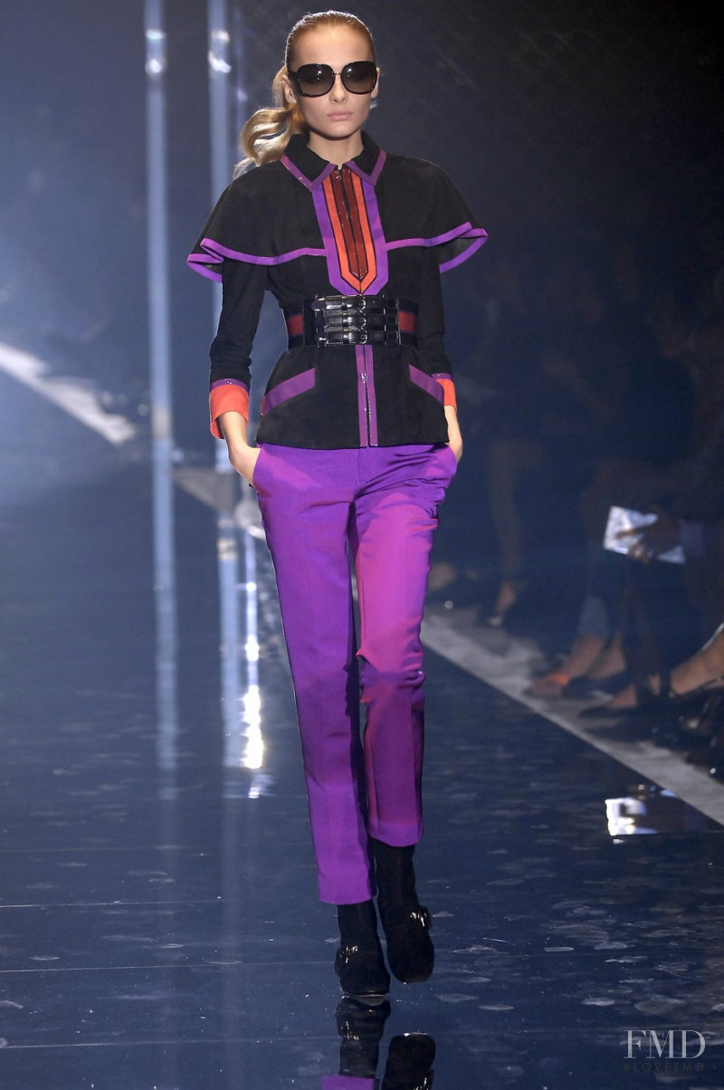 Snejana Onopka featured in  the Gucci fashion show for Spring/Summer 2007