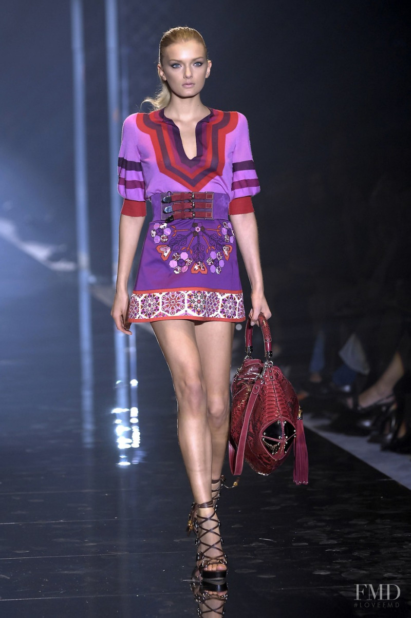 Lily Donaldson featured in  the Gucci fashion show for Spring/Summer 2007