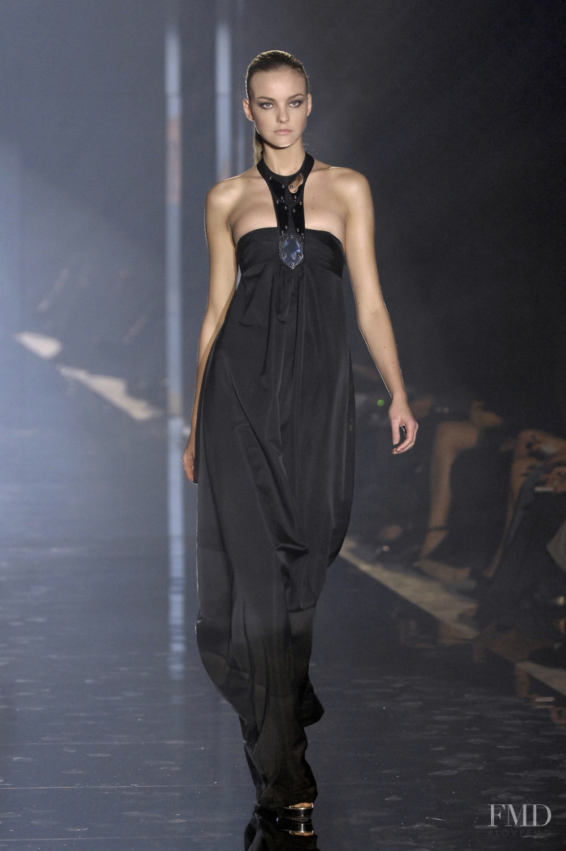 Caroline Trentini featured in  the Gucci fashion show for Spring/Summer 2007