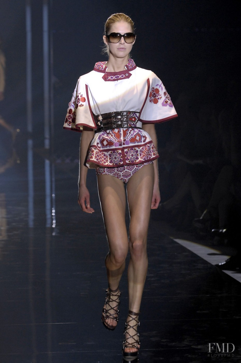 Iselin Steiro featured in  the Gucci fashion show for Spring/Summer 2007