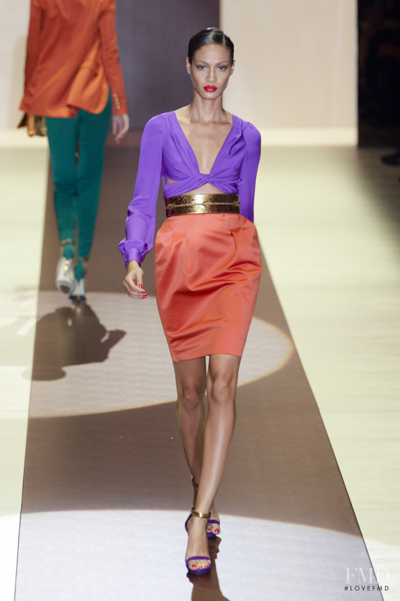 Joan Smalls featured in  the Gucci fashion show for Spring/Summer 2011