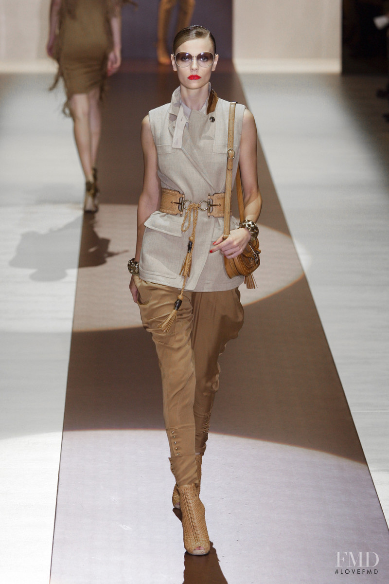 Gucci fashion show for Spring/Summer 2011