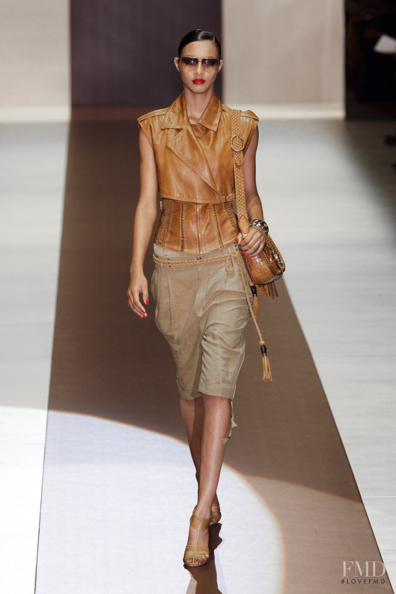 Lais Ribeiro featured in  the Gucci fashion show for Spring/Summer 2011