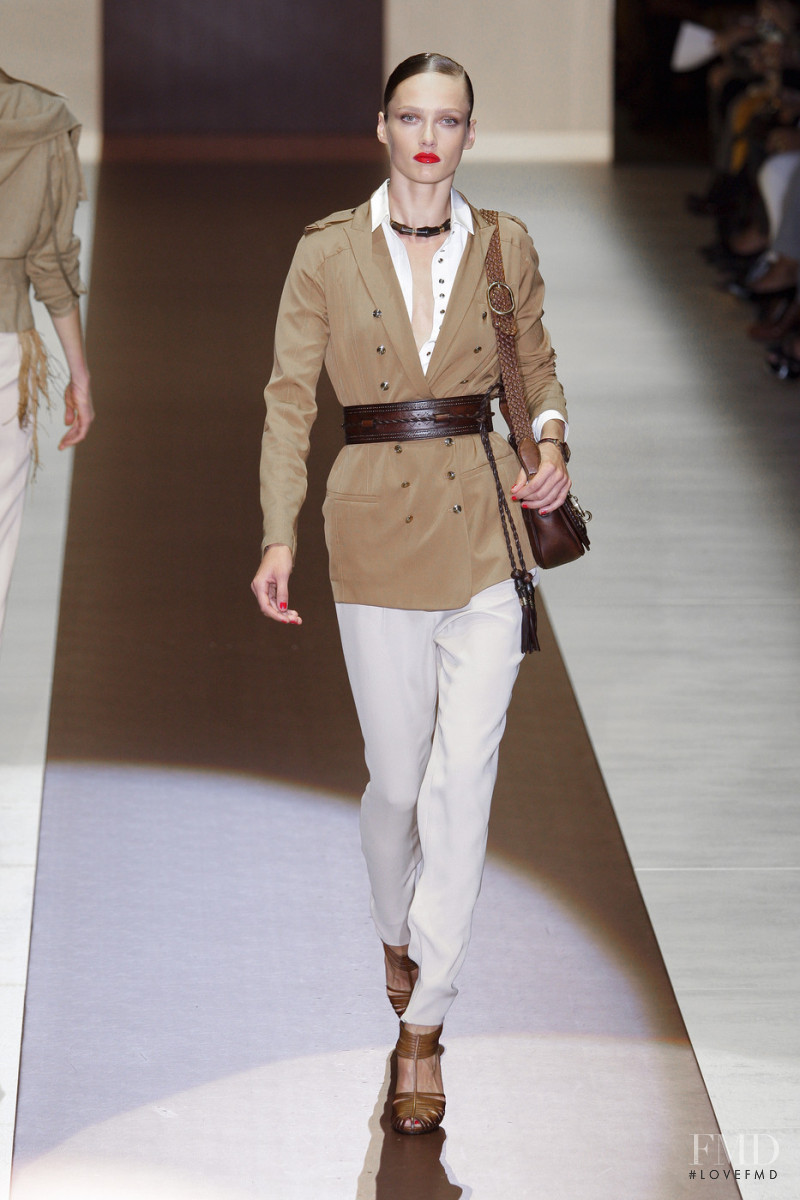 Gucci fashion show for Spring/Summer 2011