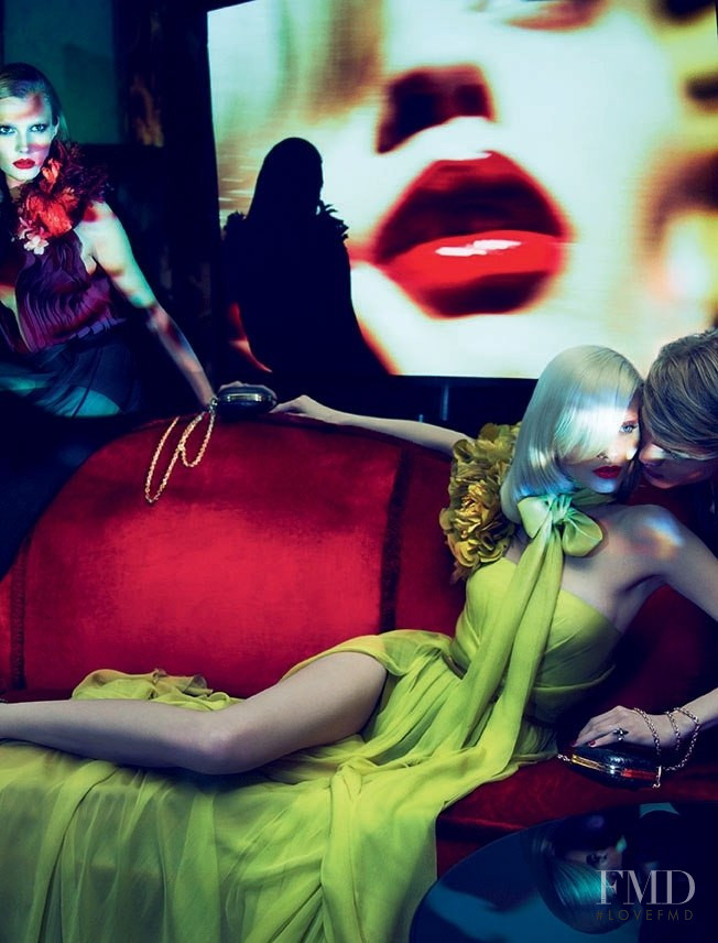 Abbey Lee Kershaw featured in  the Gucci advertisement for Autumn/Winter 2011