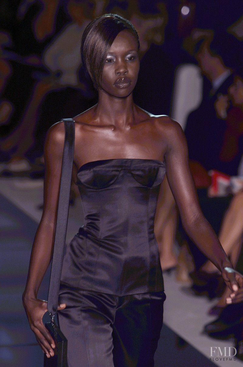 Gucci fashion show for Spring/Summer 2001