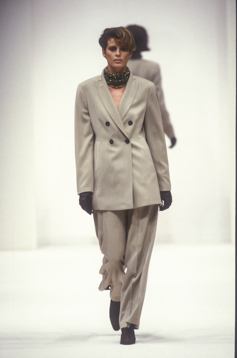 Elizabeth Josie Borain featured in  the Jil Sander fashion show for Autumn/Winter 1992