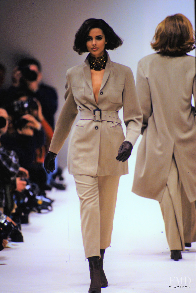 Heather Stewart-Whyte featured in  the Jil Sander fashion show for Autumn/Winter 1992