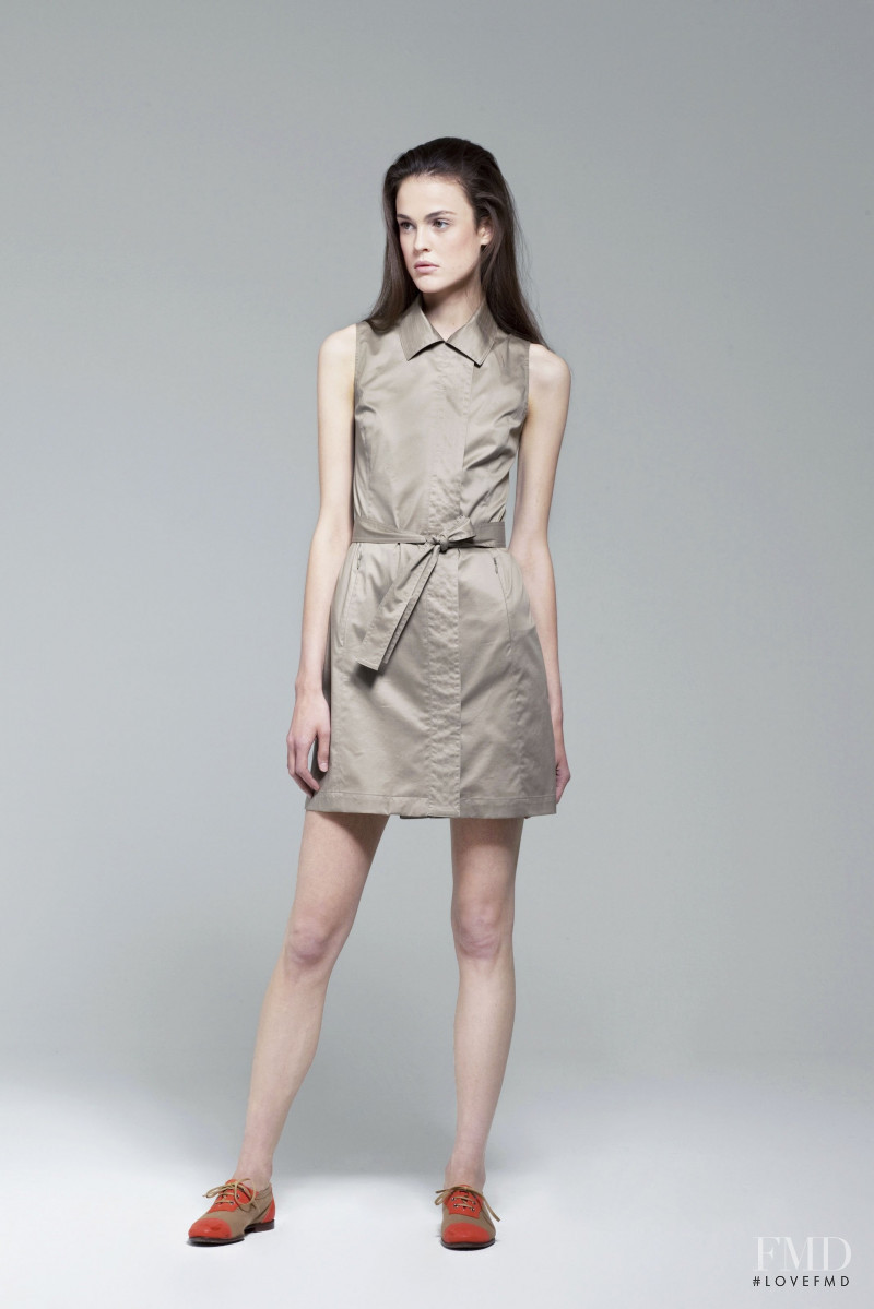 Annaleise Smith featured in  the Jil Sander lookbook for Resort 2011