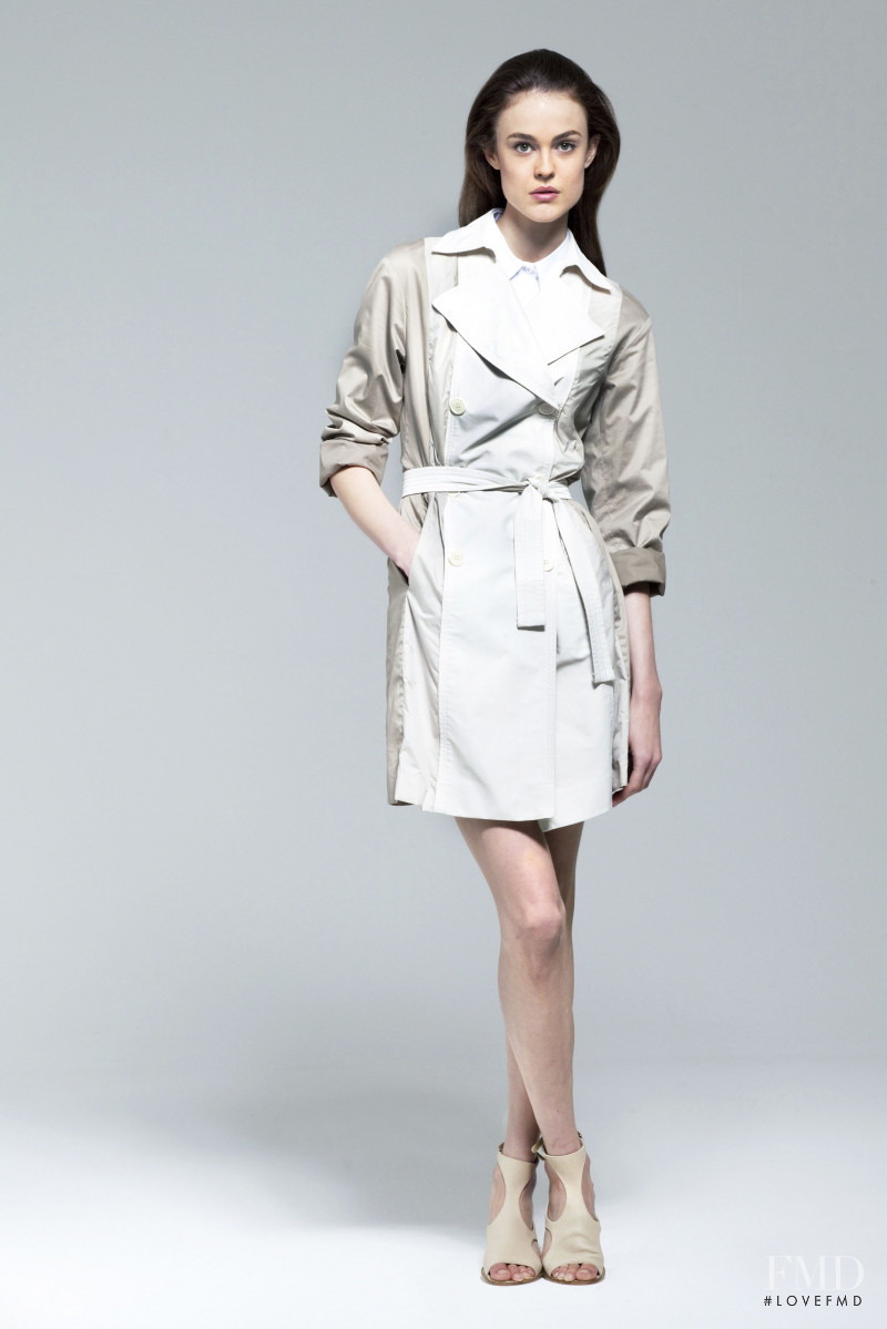 Annaleise Smith featured in  the Jil Sander lookbook for Resort 2011