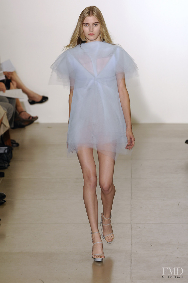 Kori Richardson featured in  the Jil Sander fashion show for Spring/Summer 2008