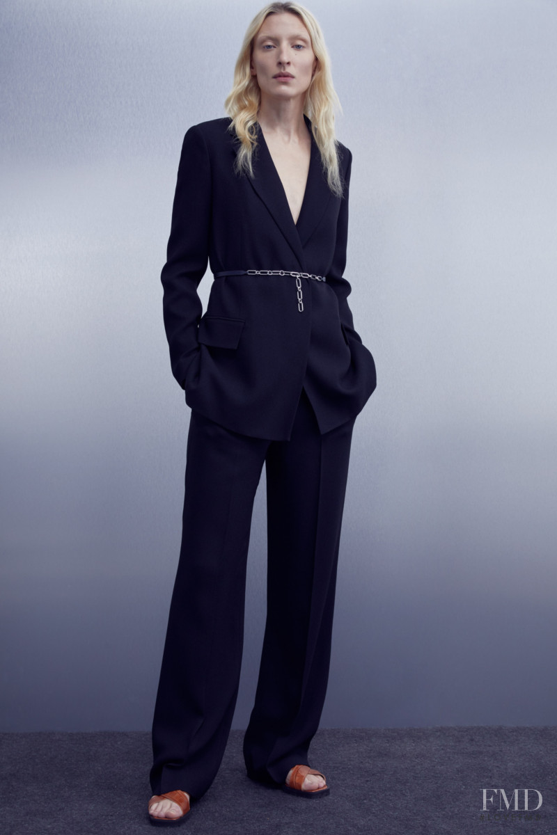 Maggie Maurer featured in  the Theory lookbook for Pre-Fall 2020