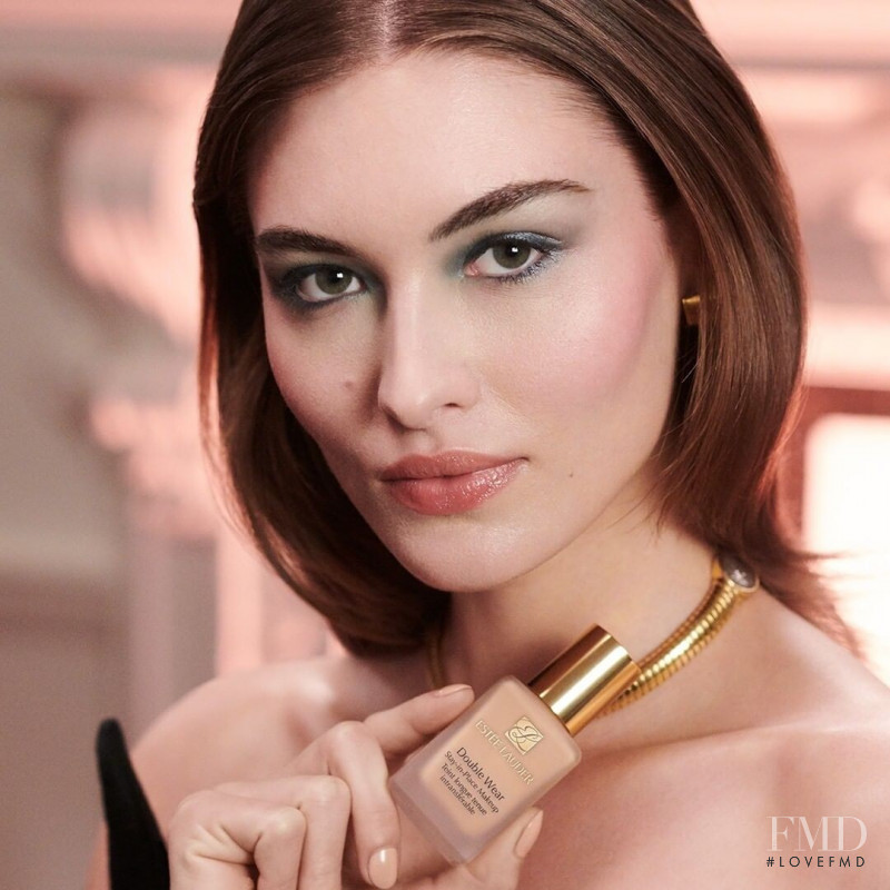 Grace Elizabeth featured in  the Estée Lauder advertisement for Spring/Summer 2020